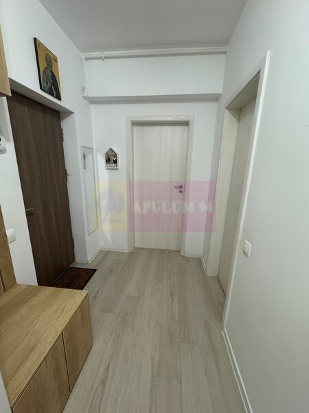 De vanzare apartament cu 2 camere si loc de parcare, 120000€