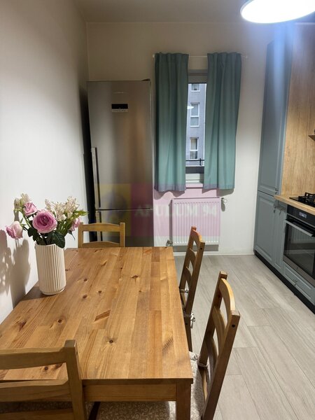 De vanzare apartament cu 2 camere si loc de parcare, 120000€